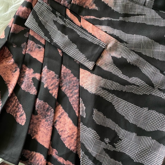 McQ by Alexander McQueen Skirt NWT - Picture 2 of 8